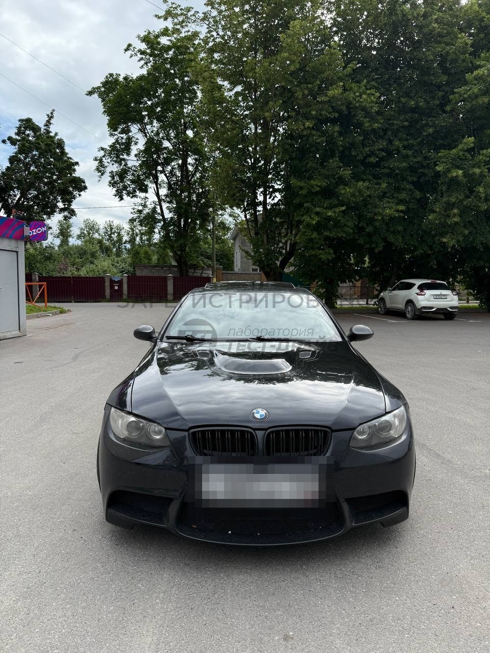 BMW E92 в тюнинге — и всё это нужно было сделать законно 🔧